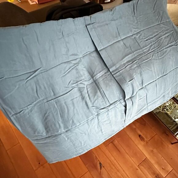 NWT - (1) Restoration Hardware Silk tufted stitch sham - Nocturne - 20” x 34” - Picture 4 of 4